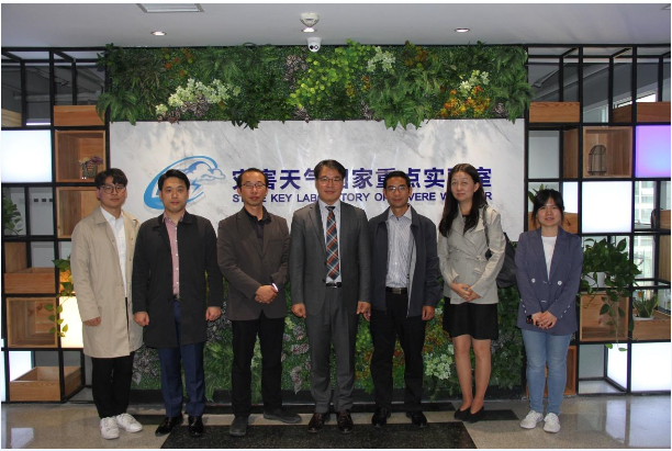韩国国立气象科学院高影响天气研究中心访问灾害天气国家重点实验室