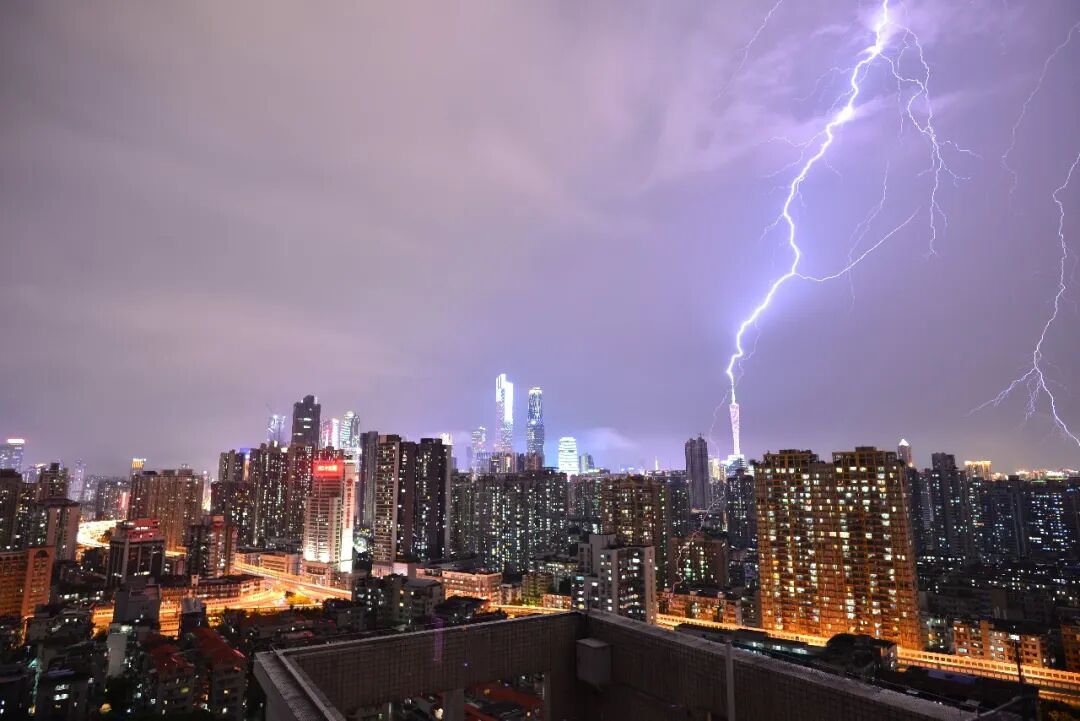 科普解读	|	雷暴过境，谨防亚花粉颗粒“突袭”